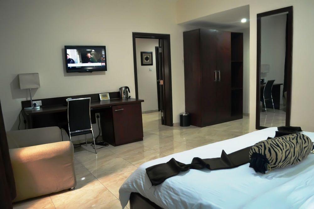 De Santos Hotel Agege Екстер'єр фото