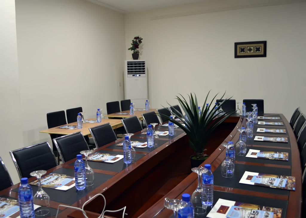 De Santos Hotel Agege Екстер'єр фото