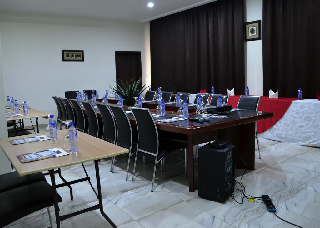 De Santos Hotel Agege Екстер'єр фото