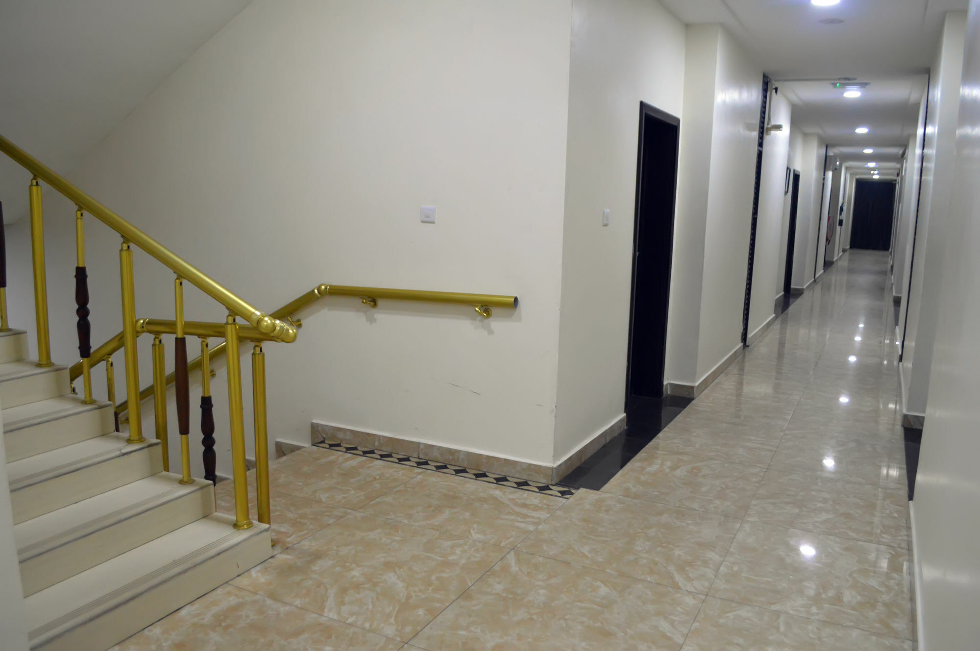 De Santos Hotel Agege Екстер'єр фото