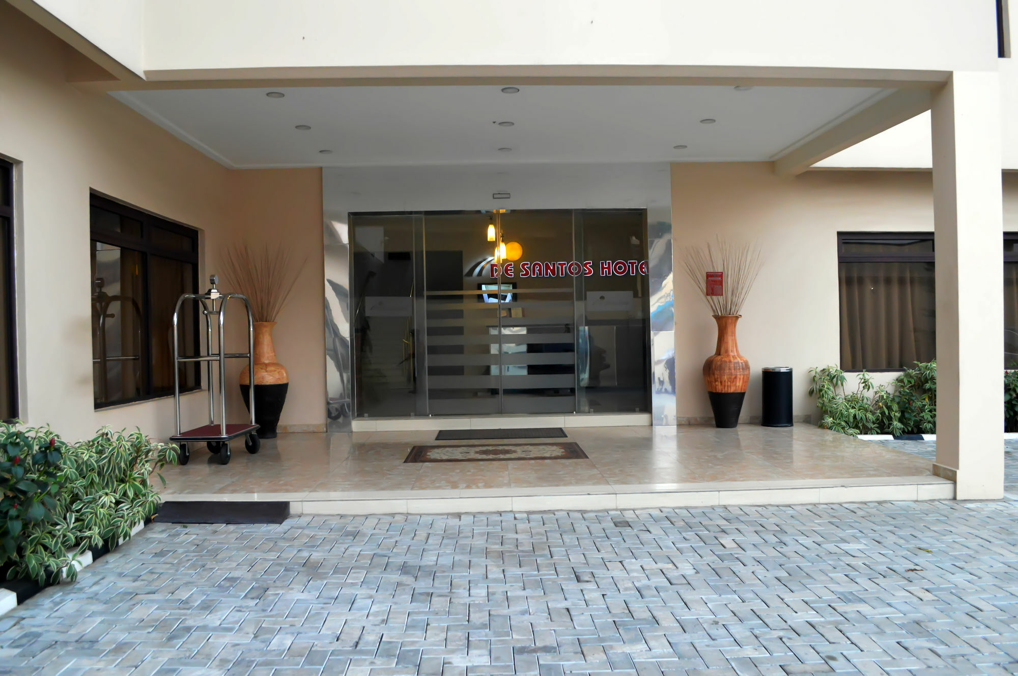 De Santos Hotel Agege Екстер'єр фото